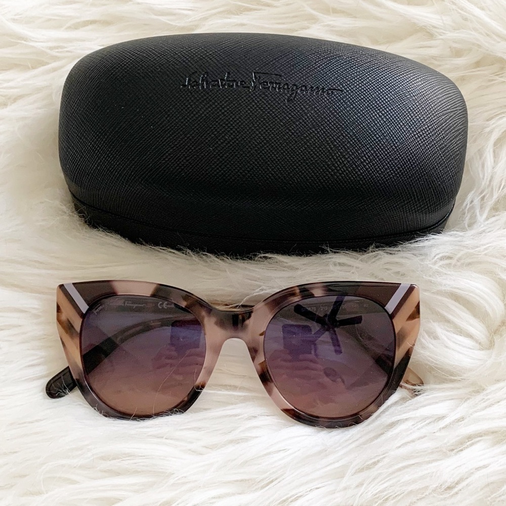 Salvatore Ferragamo Sunglasses, New - Picture 7 of 11